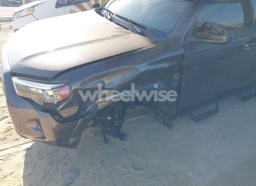 Photo 6 of 2022 Toyota 4runner SR5 (VIN JTEMU5JR0N6039414)