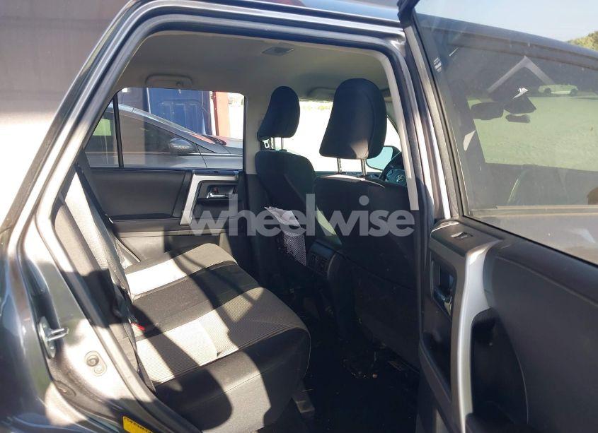 Photo 8 of 2022 Toyota 4runner SR5 (VIN JTEMU5JR0N6039414)