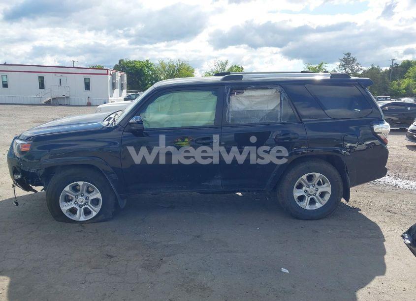 Photo 15 of 2021 Toyota 4runner SR5 (VIN JTEMU5JR1M5877746)