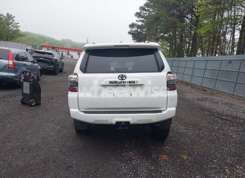 Photo 16 of 2024 Toyota 4runner SR5 (VIN JTEMU5JR1R6307408)