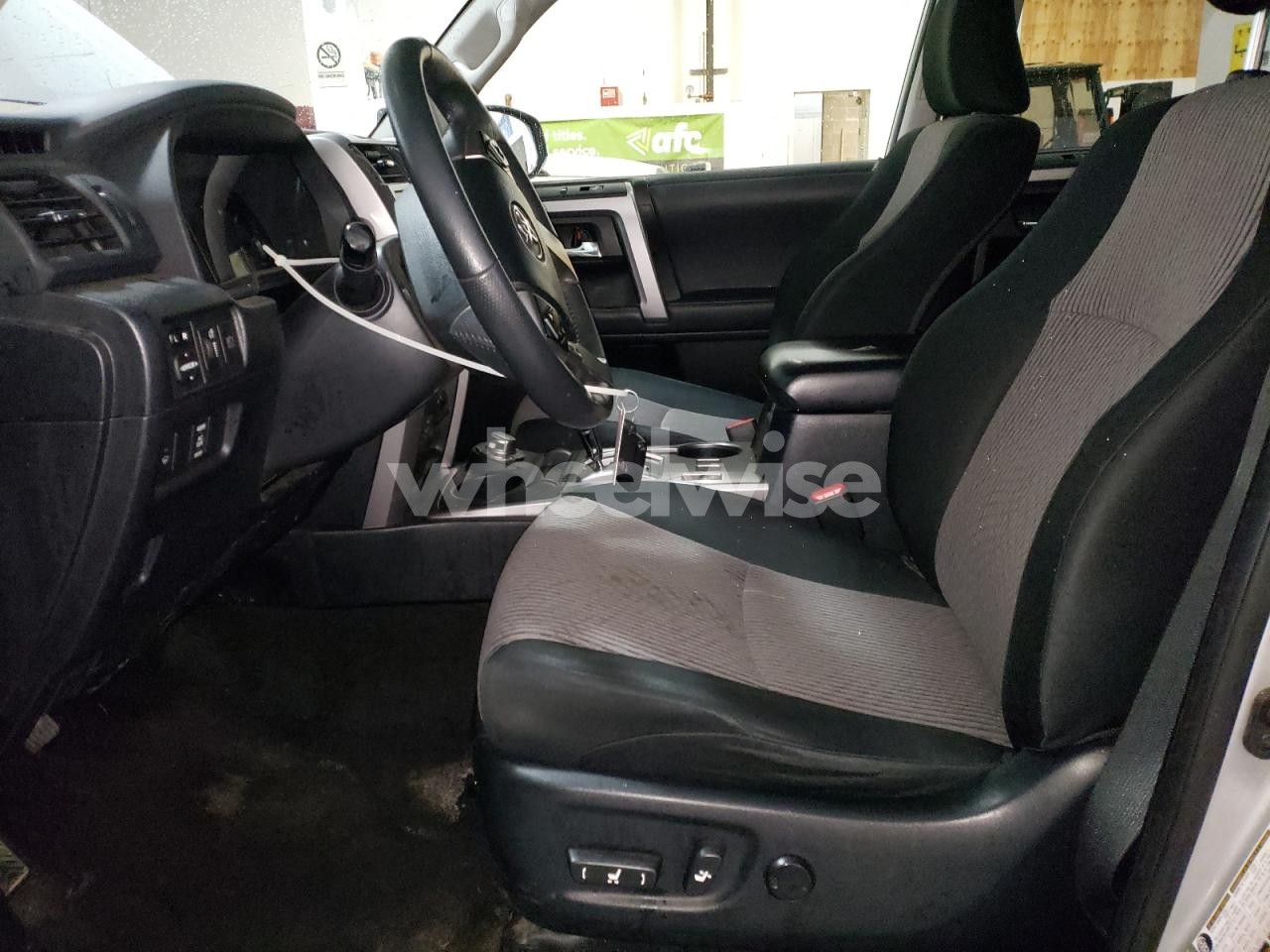 Photo 7 of 2021 TOYOTA 4RUNNER SR5/SR5 PREMIUM (VIN JTEMU5JR4M5906513)