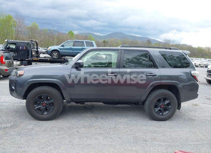 Photo 14 of 2021 Toyota 4runner SR5 (VIN JTEMU5JR8M5855842)
