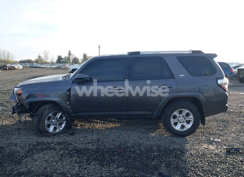 Photo 13 of 2021 Toyota 4runner SR5 (VIN JTEMU5JR8M5878358)
