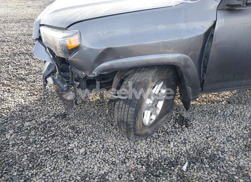 Photo 6 of 2021 Toyota 4runner SR5 (VIN JTEMU5JR8M5878358)