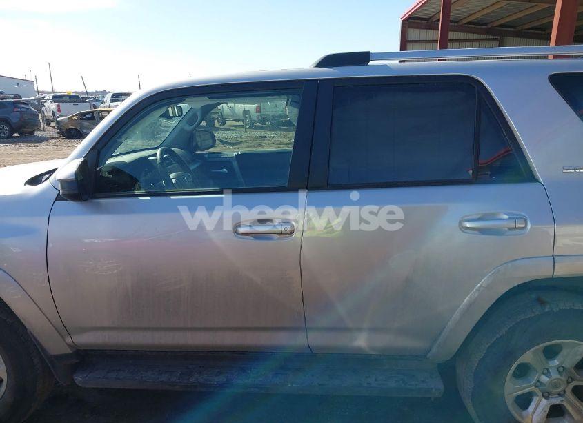 Photo 14 of 2022 Toyota 4runner SR5 (VIN JTEMU5JR8N6054775)