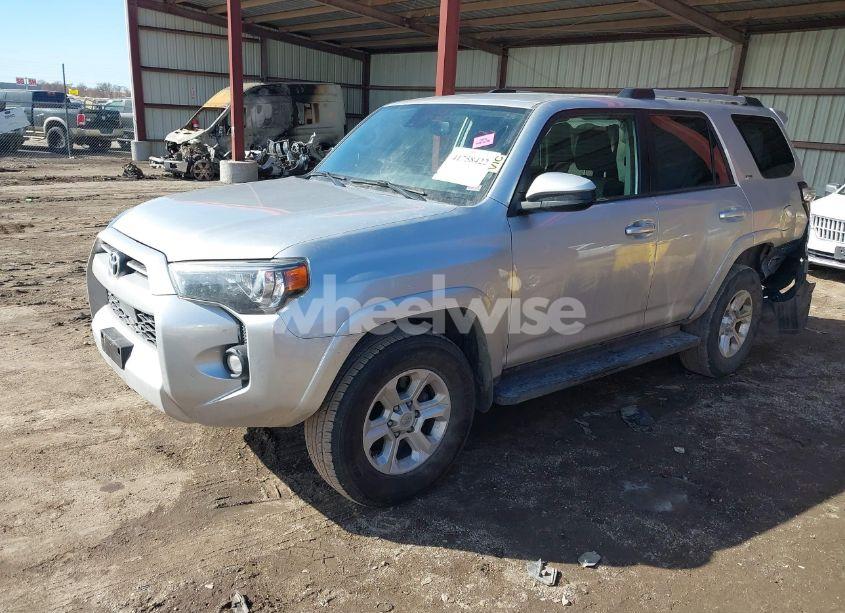 Photo 2 of 2022 Toyota 4runner SR5 (VIN JTEMU5JR8N6054775)