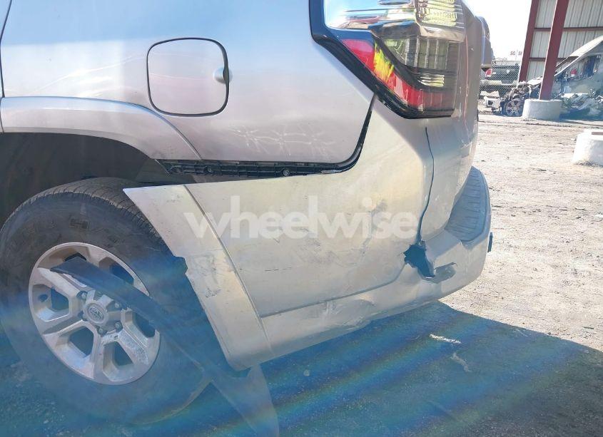 Photo 6 of 2022 Toyota 4runner SR5 (VIN JTEMU5JR8N6054775)