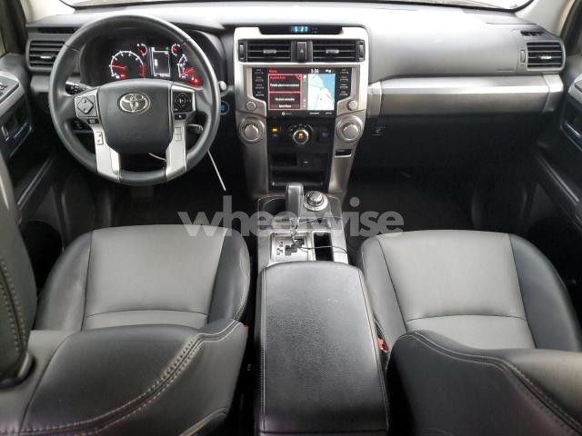 Photo 10 of 2022 TOYOTA 4RUNNER SR5/SR5 PREMIUM (VIN JTENU5JR0N6007731)