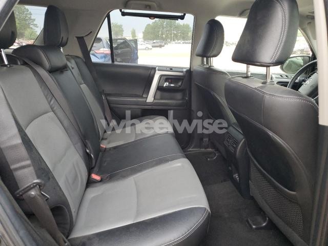 Photo 6 of 2022 TOYOTA 4RUNNER SR5/SR5 PREMIUM (VIN JTENU5JR0N6007731)