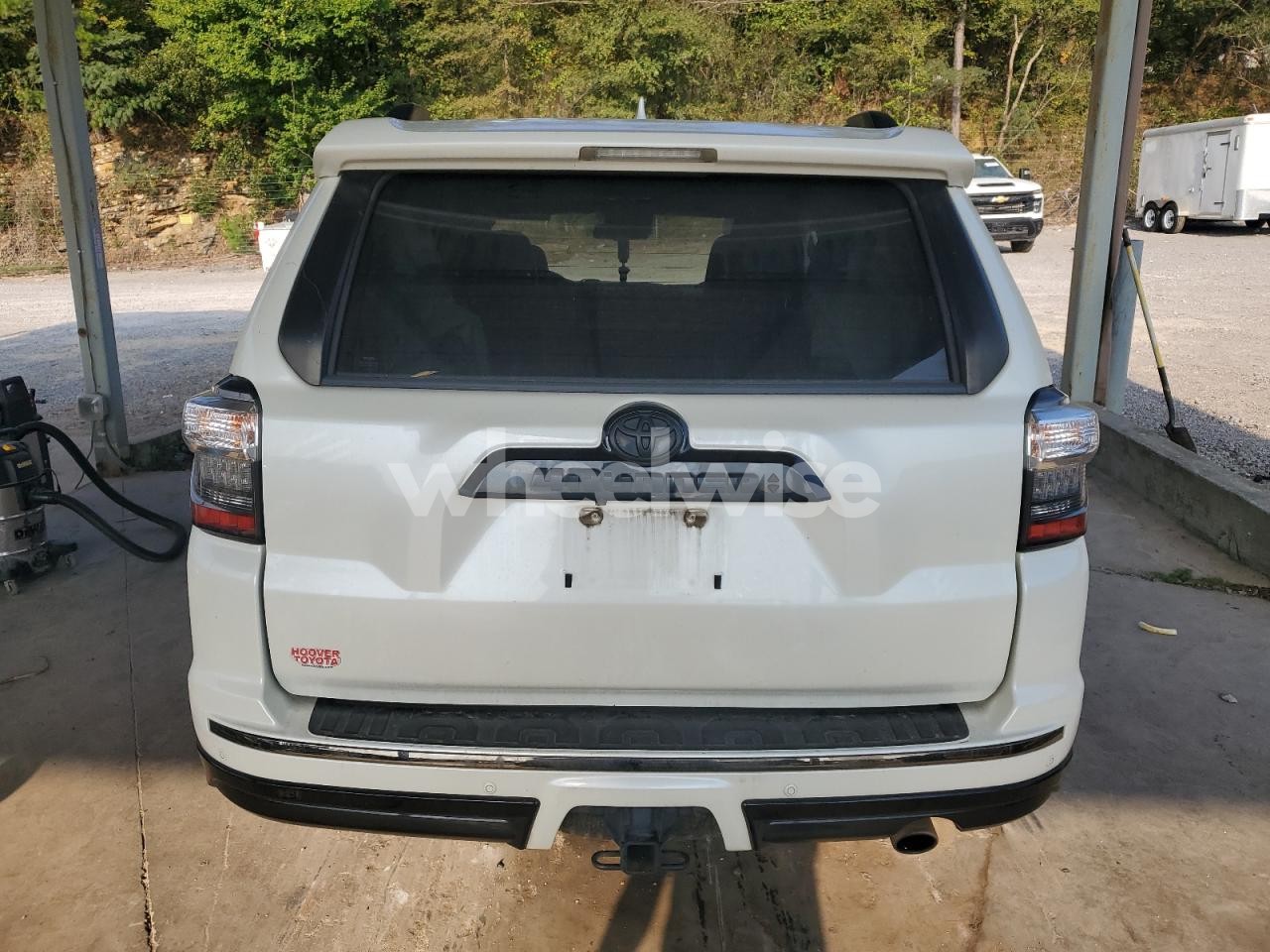 Photo 6 of 2021 TOYOTA 4RUNNER NIGHT SHADE (VIN JTENU5JR1N6064004)