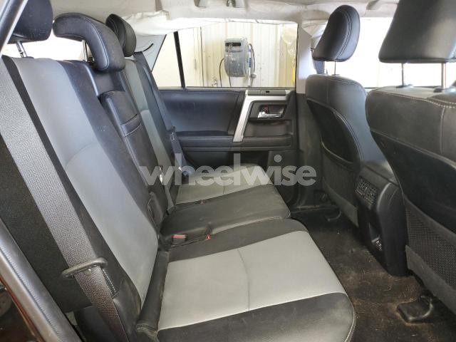 Photo 8 of 2022 TOYOTA 4RUNNER SR5/SR5 PREMIUM (VIN JTENU5JR2N6042769)