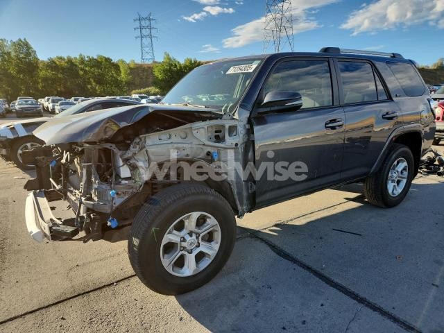Photo 3 of 2023 TOYOTA 4RUNNER SE N/A (VIN JTENU5JR2P6105145)