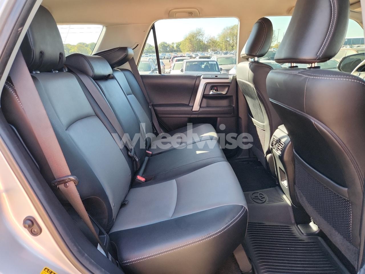 Photo 11 of 2021 TOYOTA 4RUNNER SR5/SR5 PREMIUM (VIN JTENU5JR3M5929169)