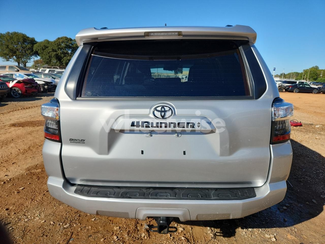 Photo 6 of 2021 TOYOTA 4RUNNER SR5/SR5 PREMIUM (VIN JTENU5JR3M5929169)