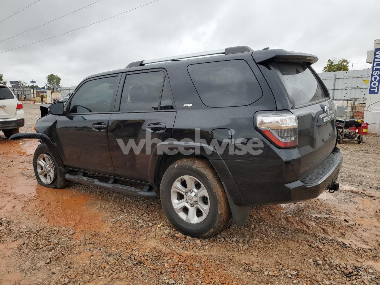 Photo 2 of 2022 TOYOTA 4RUNNER SR5/SR5 PREMIUM (VIN JTENU5JR4N6019848)