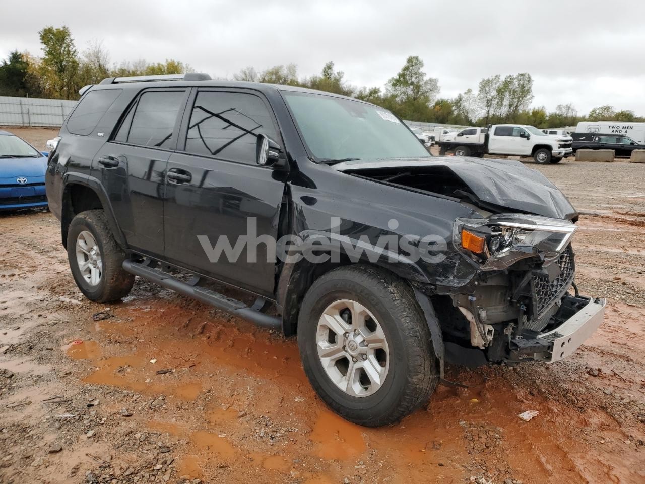 Photo 4 of 2022 TOYOTA 4RUNNER SR5/SR5 PREMIUM (VIN JTENU5JR4N6019848)