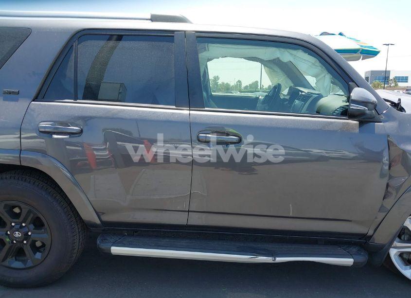 Photo 14 of 2022 Toyota 4runner SR5 PREMIUM (VIN JTENU5JR4N6058553)