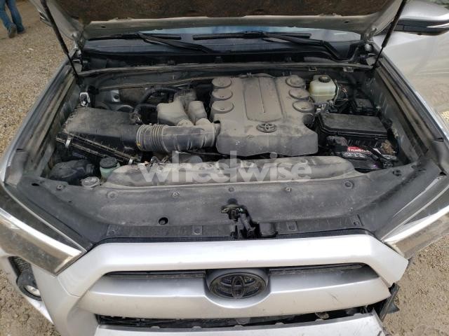Photo 11 of 2022 TOYOTA 4RUNNER SR5/SR5 PREMIUM (VIN JTENU5JR6N5975192)