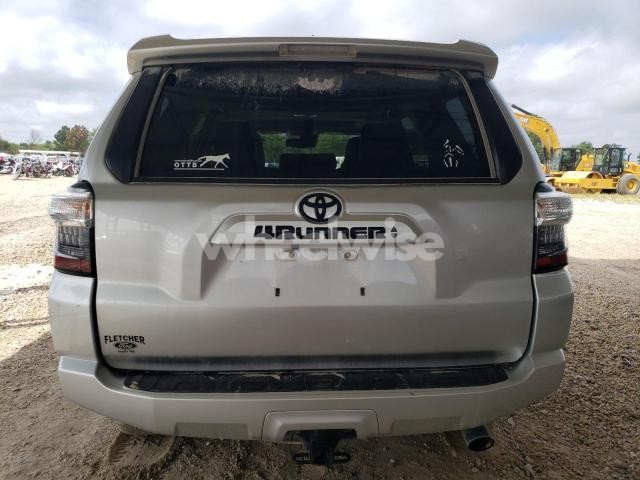 Photo 12 of 2022 TOYOTA 4RUNNER SR5/SR5 PREMIUM (VIN JTENU5JR6N5975192)