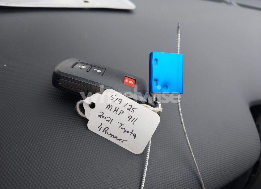 Photo 11 of 2021 Toyota 4runner SR5 PREMIUM (VIN JTENU5JR7M5882244)