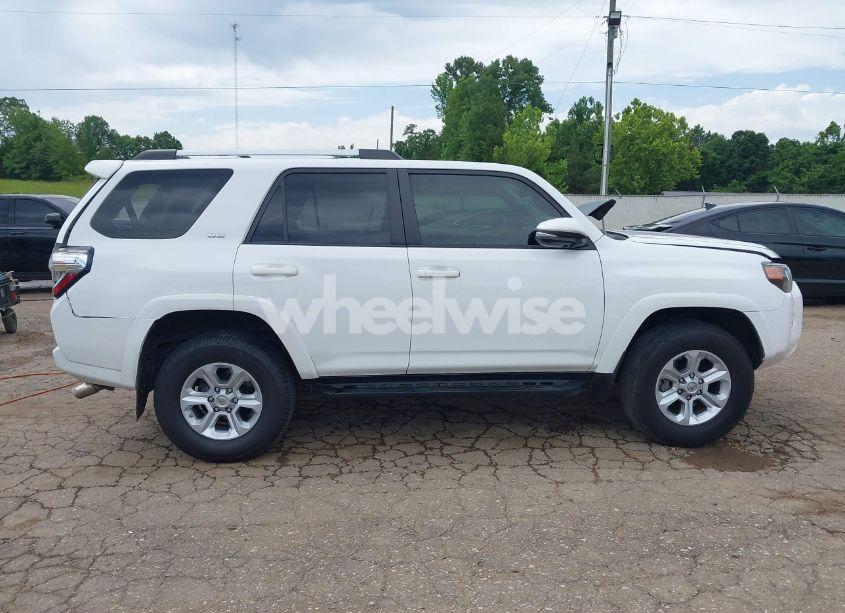 Photo 13 of 2021 Toyota 4runner SR5 PREMIUM (VIN JTENU5JR7M5882244)