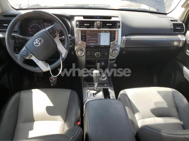 Photo 14 of 2022 TOYOTA 4RUNNER SR5/SR5 PREMIUM (VIN JTENU5JR7N6029239)