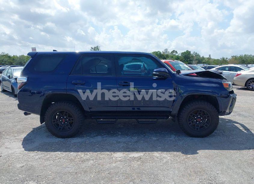 Photo 13 of 2022 Toyota 4runner SR5 PREMIUM (VIN JTENU5JR7N6030990)