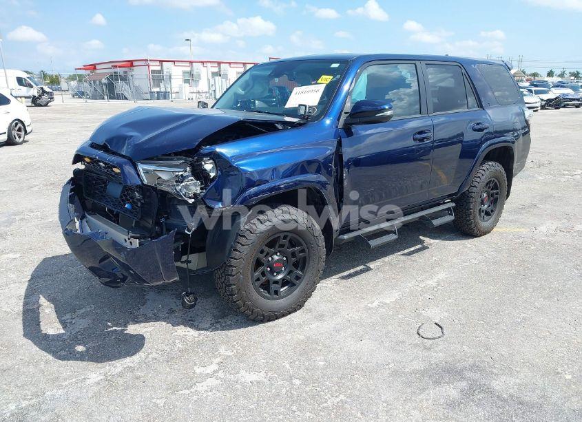 Photo 2 of 2022 Toyota 4runner SR5 PREMIUM (VIN JTENU5JR7N6030990)