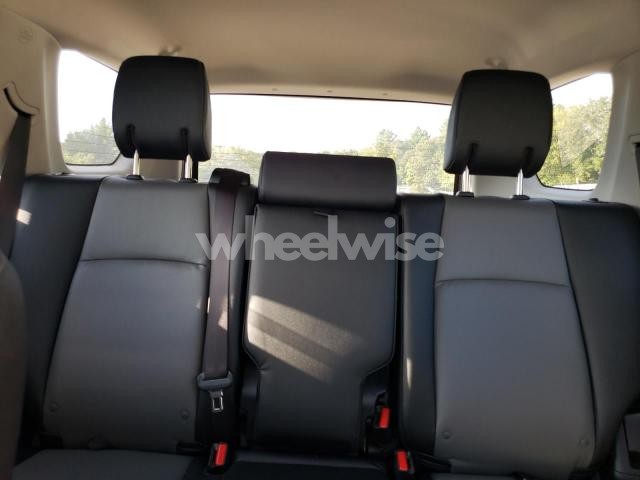 2024 TOYOTA 4RUNNER SR5/SR5 PREMIUM (VIN JTENU5JR7R6290294) main photo