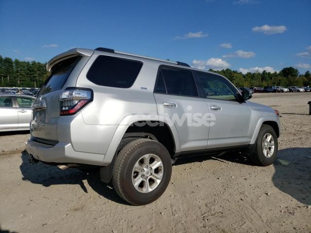 Photo 5 of 2024 TOYOTA 4RUNNER SR5/SR5 PREMIUM (VIN JTENU5JR7R6290294)