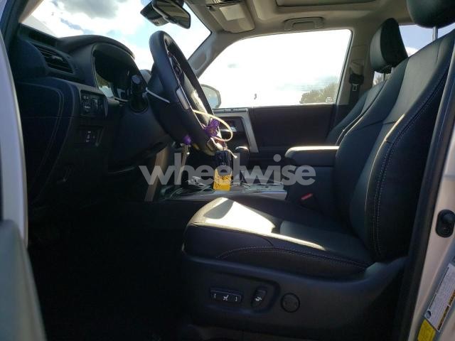 Photo 9 of 2024 TOYOTA 4RUNNER SR5/SR5 PREMIUM (VIN JTENU5JR7R6290294)