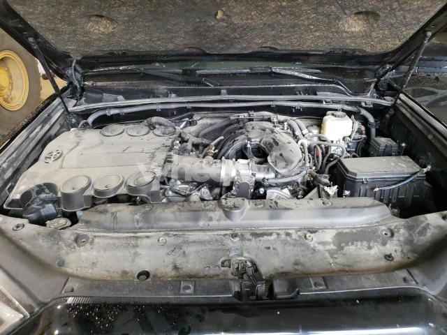 2024 TOYOTA 4RUNNER SR5/SR5 PREMIUM (VIN JTENU5JR8R6256817) main photo