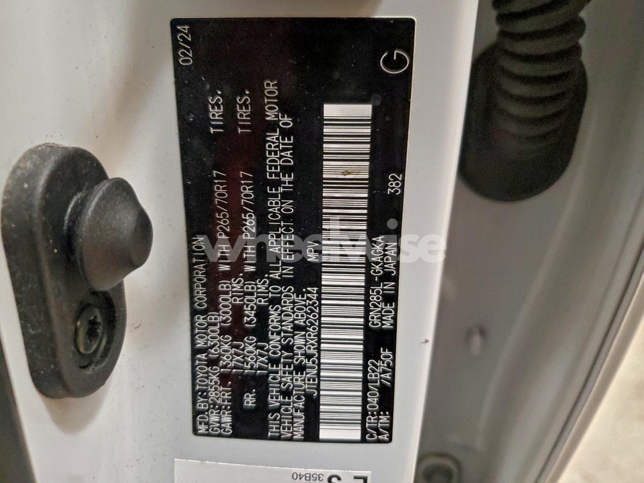 Photo 14 of 2024 TOYOTA 4RUNNER SR5/SR5 PREMIUM (VIN JTENU5JRXR6262344)