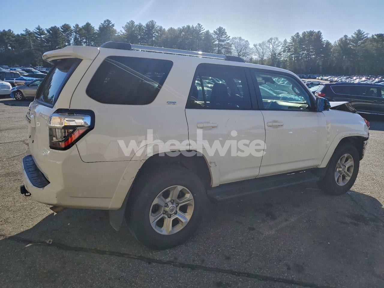 Photo 3 of 2024 TOYOTA 4RUNNER SR5/SR5 PREMIUM (VIN JTENU5JRXR6262344)