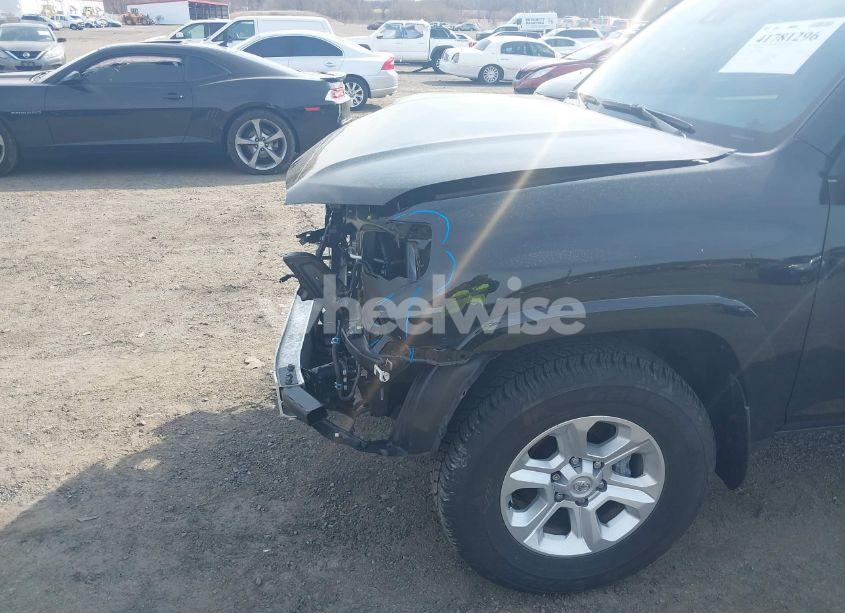 Photo 6 of 2024 Toyota 4runner SR5 PREMIUM (VIN JTENU5JRXR6278088)