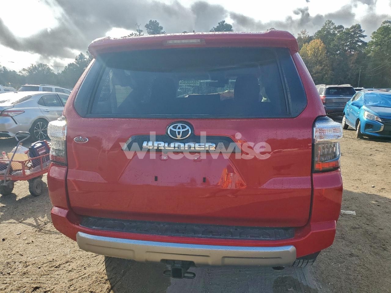 Photo 6 of 2024 TOYOTA 4RUNNER SR5/SR5 PREMIUM (VIN JTEPU5JR3R6279303)