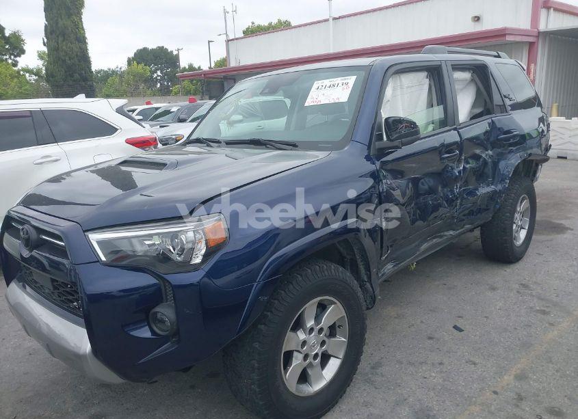 Photo 2 of 2022 Toyota 4runner TRD OFF ROAD (VIN JTEPU5JR9N6051736)