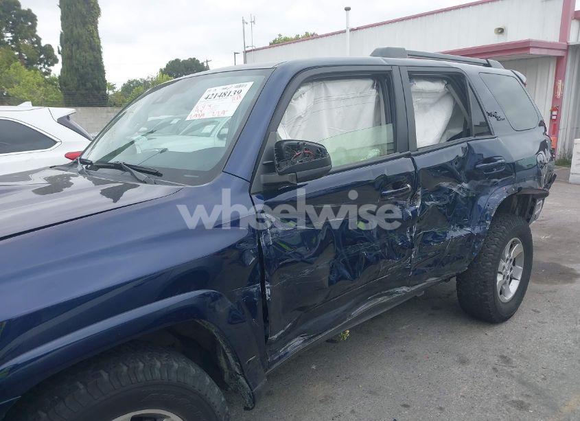 Photo 6 of 2022 Toyota 4runner TRD OFF ROAD (VIN JTEPU5JR9N6051736)