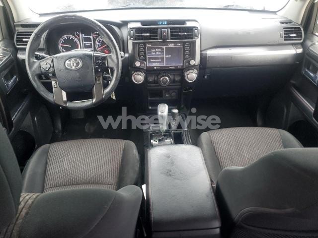 2021 TOYOTA 4RUNNER SR5/SR5 PREMIUM (VIN JTEPU5JRXM5869139) main photo