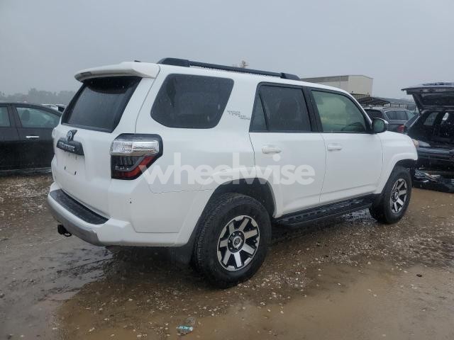 Photo 11 of 2021 TOYOTA 4RUNNER SR5/SR5 PREMIUM (VIN JTEPU5JRXM5869139)