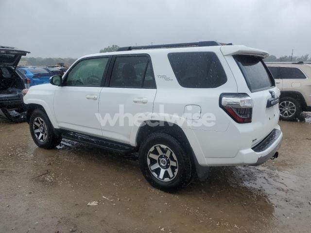 Photo 14 of 2021 TOYOTA 4RUNNER SR5/SR5 PREMIUM (VIN JTEPU5JRXM5869139)