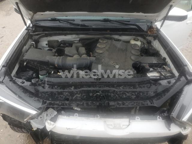 Photo 5 of 2021 TOYOTA 4RUNNER SR5/SR5 PREMIUM (VIN JTEPU5JRXM5869139)