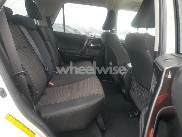 Photo 8 of 2021 TOYOTA 4RUNNER SR5/SR5 PREMIUM (VIN JTEPU5JRXM5869139)