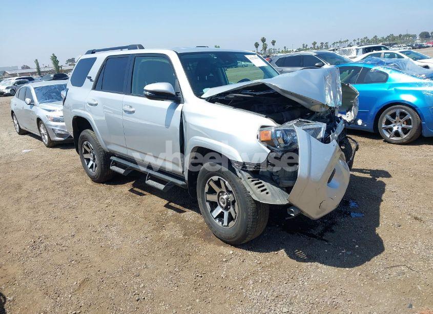 2024 Toyota 4runner TRD OFF ROAD PREMIUM (VIN JTERU5JR2R6273548) main photo