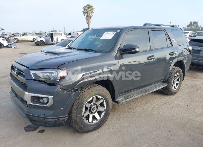 Photo 2 of 2024 Toyota 4runner TRD OFF ROAD PREMIUM (VIN JTERU5JR2R6295940)