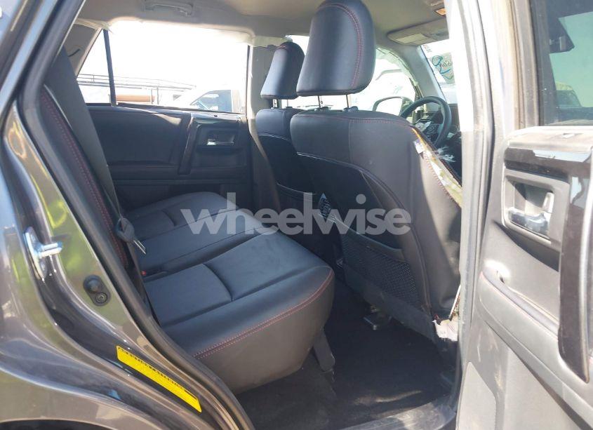 Photo 8 of 2021 Toyota 4runner TRD OFF ROAD PREMIUM (VIN JTERU5JR3M5879360)