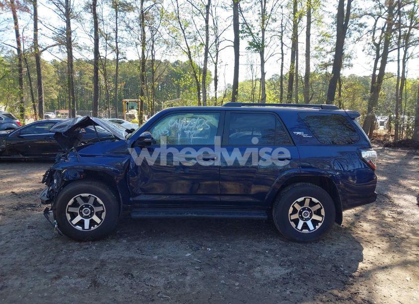 Photo 13 of 2021 Toyota 4runner TRD OFF ROAD PREMIUM (VIN JTERU5JR3M5897552)