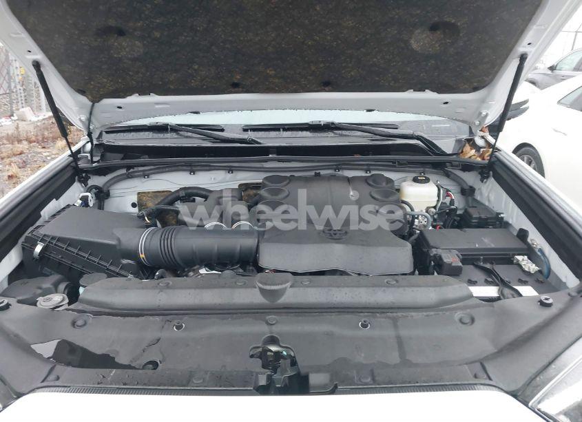 Photo 10 of 2024 Toyota 4runner TRD OFF ROAD PREMIUM (VIN JTERU5JR5R6267713)