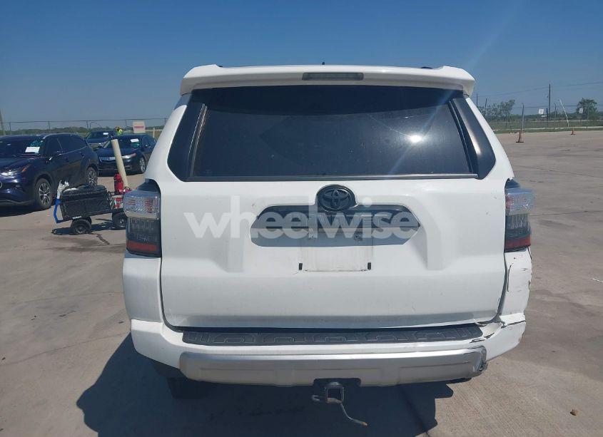 Photo 16 of 2021 Toyota 4runner TRD OFF ROAD PREMIUM (VIN JTERU5JR7M5860987)