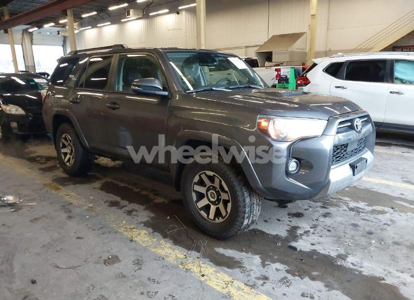 2022 Toyota 4runner TRD OFF ROAD PREMIUM (VIN JTERU5JR8N6024617) main photo